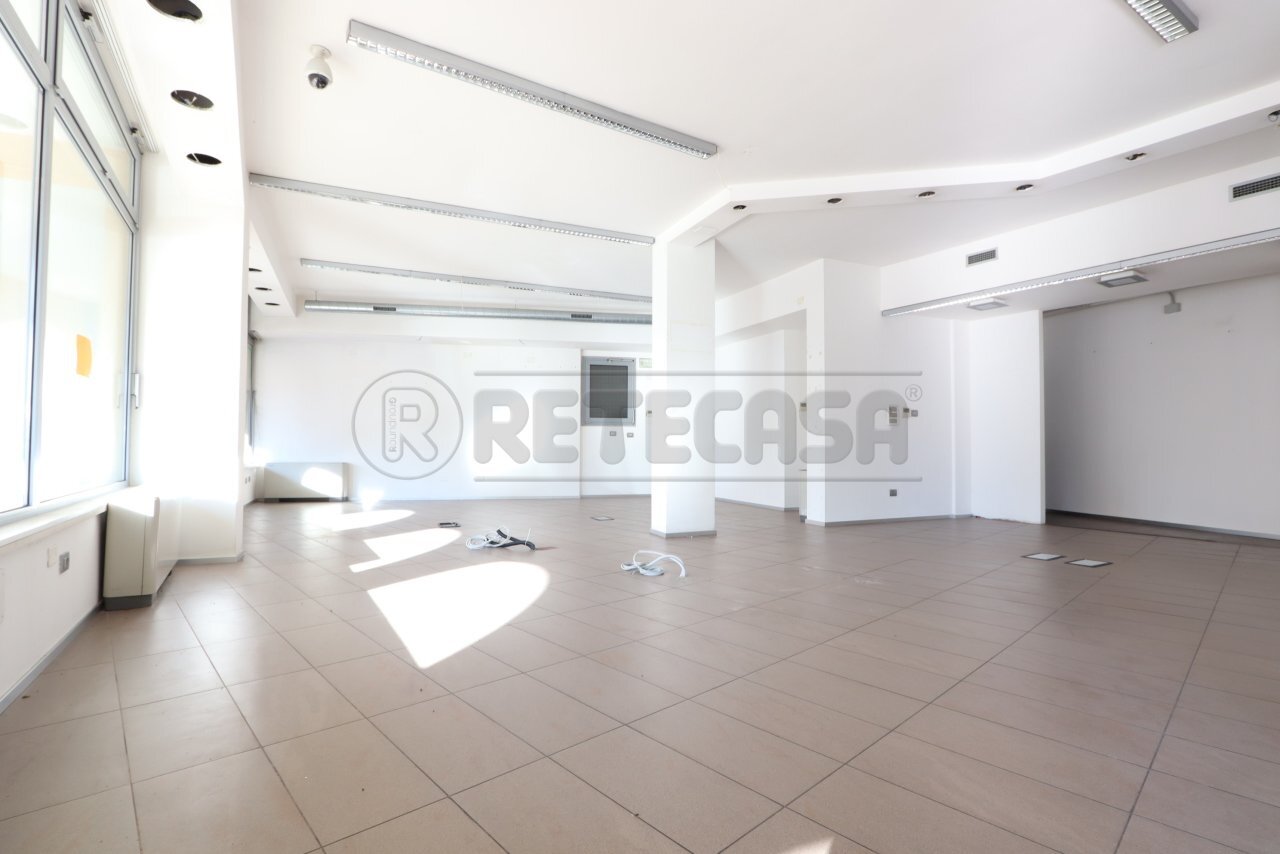 IMG_4172.JPG - Locale Commerciale Via G marconi 5, Altavilla Vicentina - foto 1