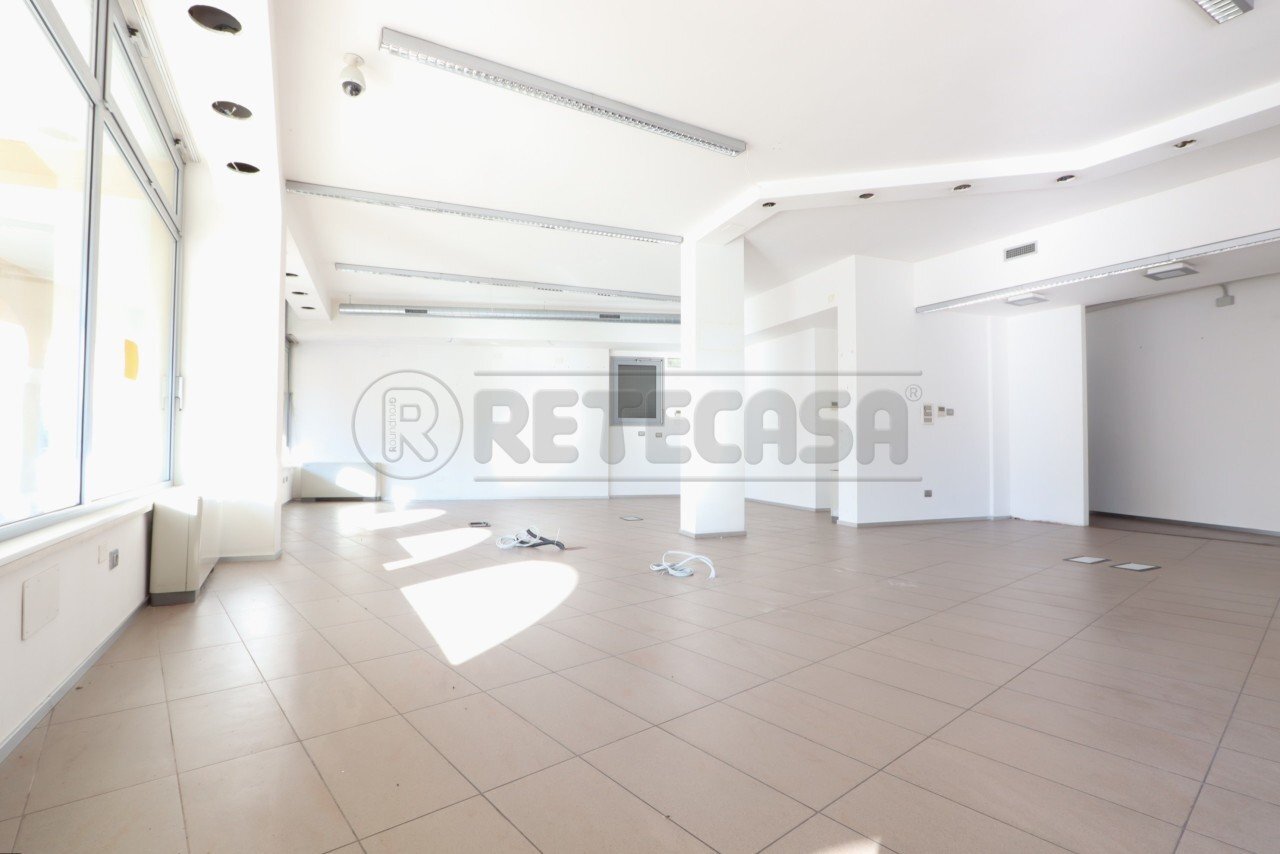 IMG_4170.JPG - Locale Commerciale Via G marconi 5, Altavilla Vicentina - foto 2