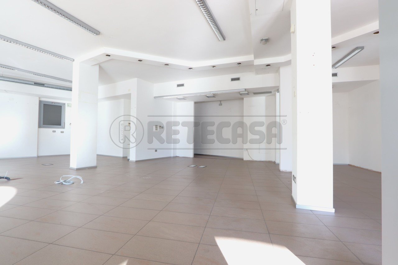 IMG_4171.JPG - Locale Commerciale Via G marconi 5, Altavilla Vicentina - foto 3