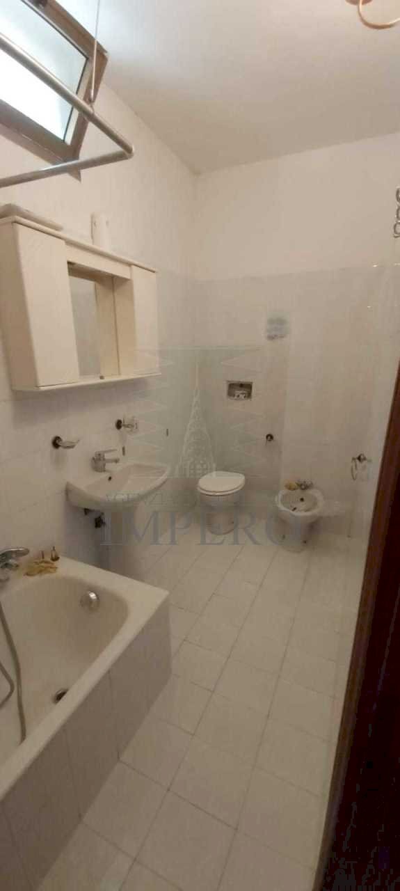 bagno - Four-room apartment Via G. Calsamiglia 1, Ventimiglia - photo 3