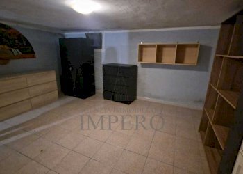 camera da letto - Quadrilocale Via G. Calsamiglia 1, Ventimiglia - foto 8