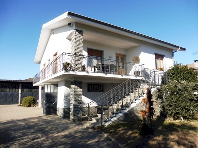 Villa Lagnasco - photo 1