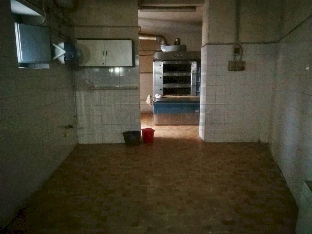 IMG_20230110_160749 (1024x768).jpg - Locale Commerciale VIA SALVATI 41, Caltanissetta - foto 3