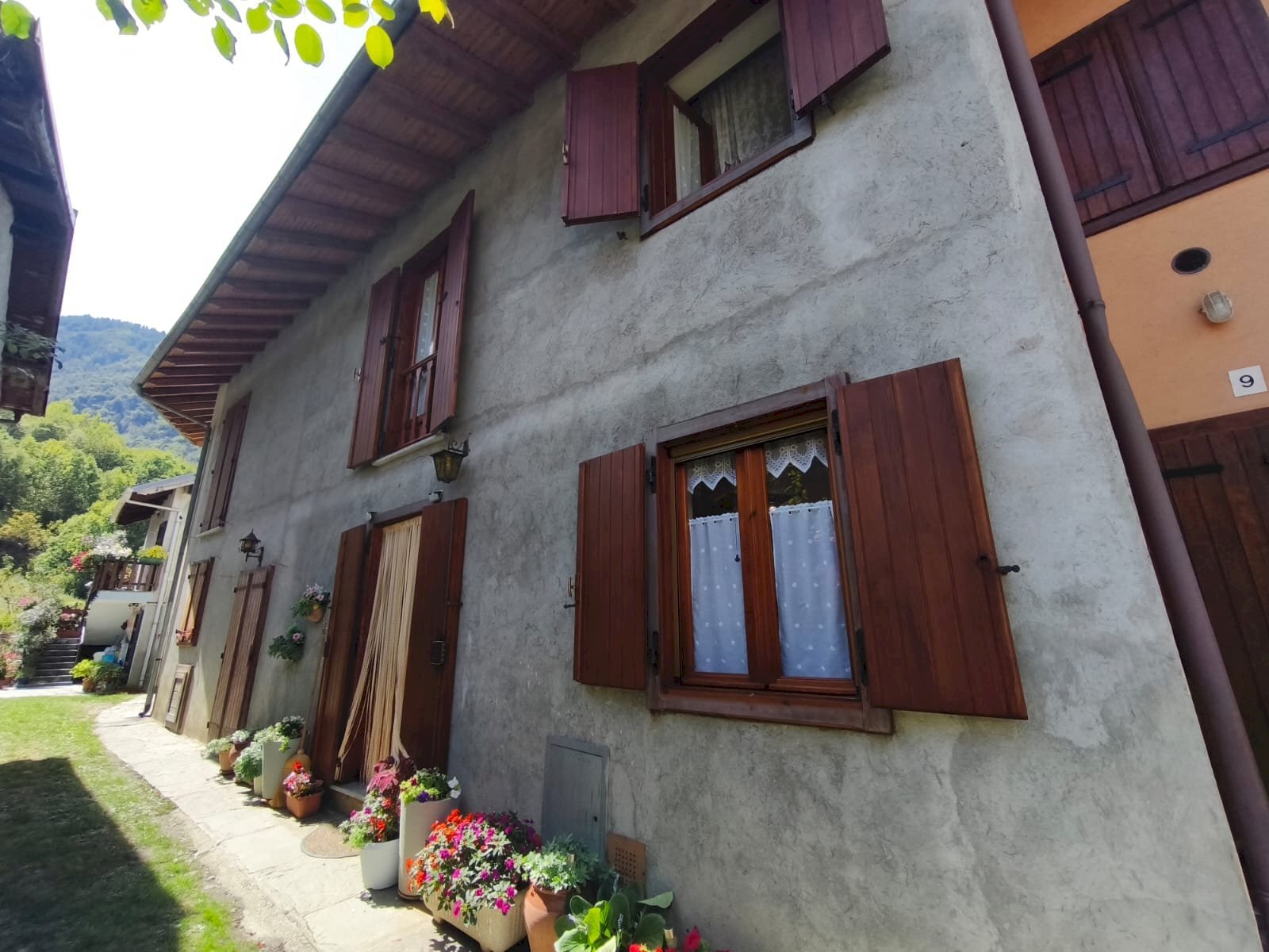 Casa semi indipendente Borgata Enfous, 7, Pomaretto - foto 1