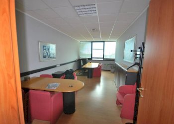 Interno non residenziale - Ufficio via Pietro Chiesa, 7, Genova (zona Sampierdarena) - foto 5