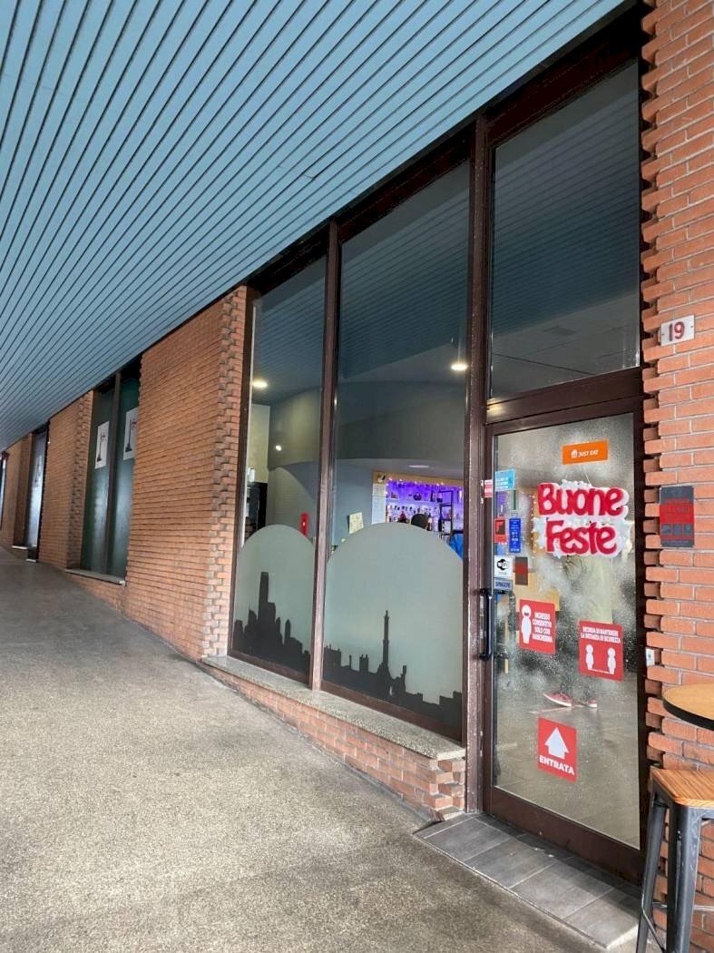 Negozio via Pietro Chiesa, 7, Genova (zona Sampierdarena) - foto 2