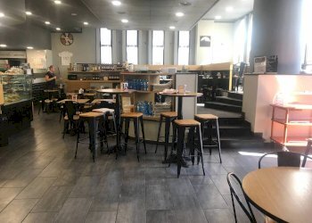 Negozio via Pietro Chiesa, 7, Genova (zona Sampierdarena) - foto 1