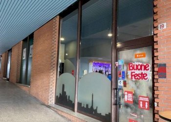 Negozio via Pietro Chiesa, 7, Genova (zona Sampierdarena) - foto 2