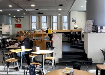 Negozio via Pietro Chiesa, 7, Genova (zona Sampierdarena) - foto 4