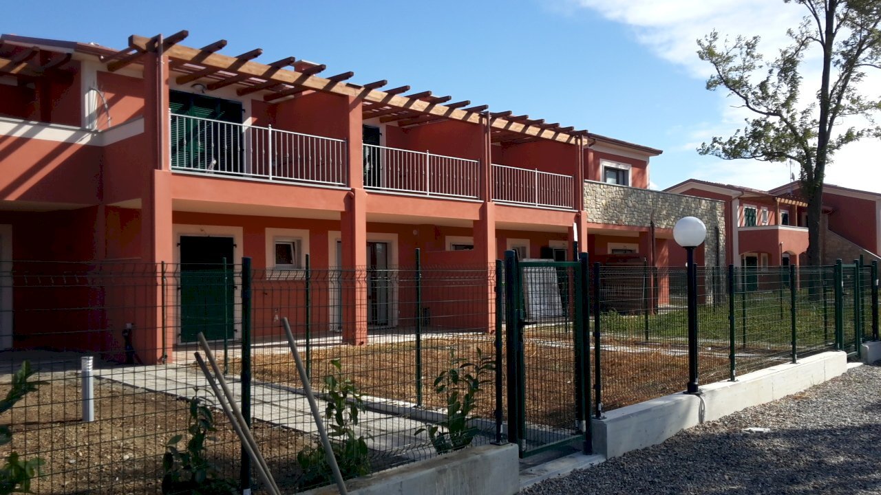 esterno1.jpg - Monolocale Via Aurelia lato Pisa  284/A, Sarzana - foto 1