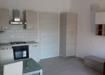 2015-09-12 09.46.10.jpg - Monolocale Via Aurelia lato Pisa  284/A, Sarzana - foto 12