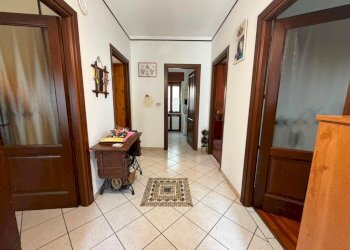 disimpegno p1° - Villa Trifamiliare via Carlo Alberto, 7, Pomaretto - foto 17
