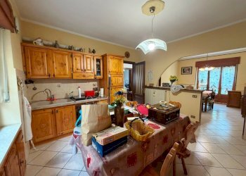 cucina p1° - Villa Trifamiliare via Carlo Alberto, 7, Pomaretto - foto 14