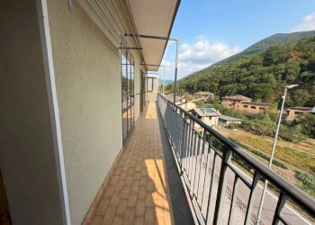 balcone p1° - Villa Trifamiliare via Carlo Alberto, 7, Pomaretto - foto 31