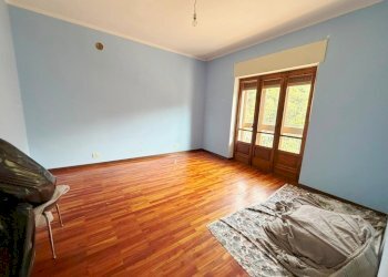 camera 1° p2 - Villa Trifamiliare via Carlo Alberto, 7, Pomaretto - foto 49