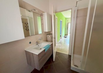 bagno p2° - Villa Trifamiliare via Carlo Alberto, 7, Pomaretto - foto 53