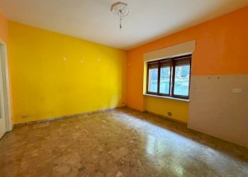 cucina p2° - Villa Trifamiliare via Carlo Alberto, 7, Pomaretto - foto 45