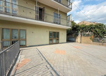terrazzo - Villa Trifamiliare via Carlo Alberto, 7, Pomaretto - foto 4