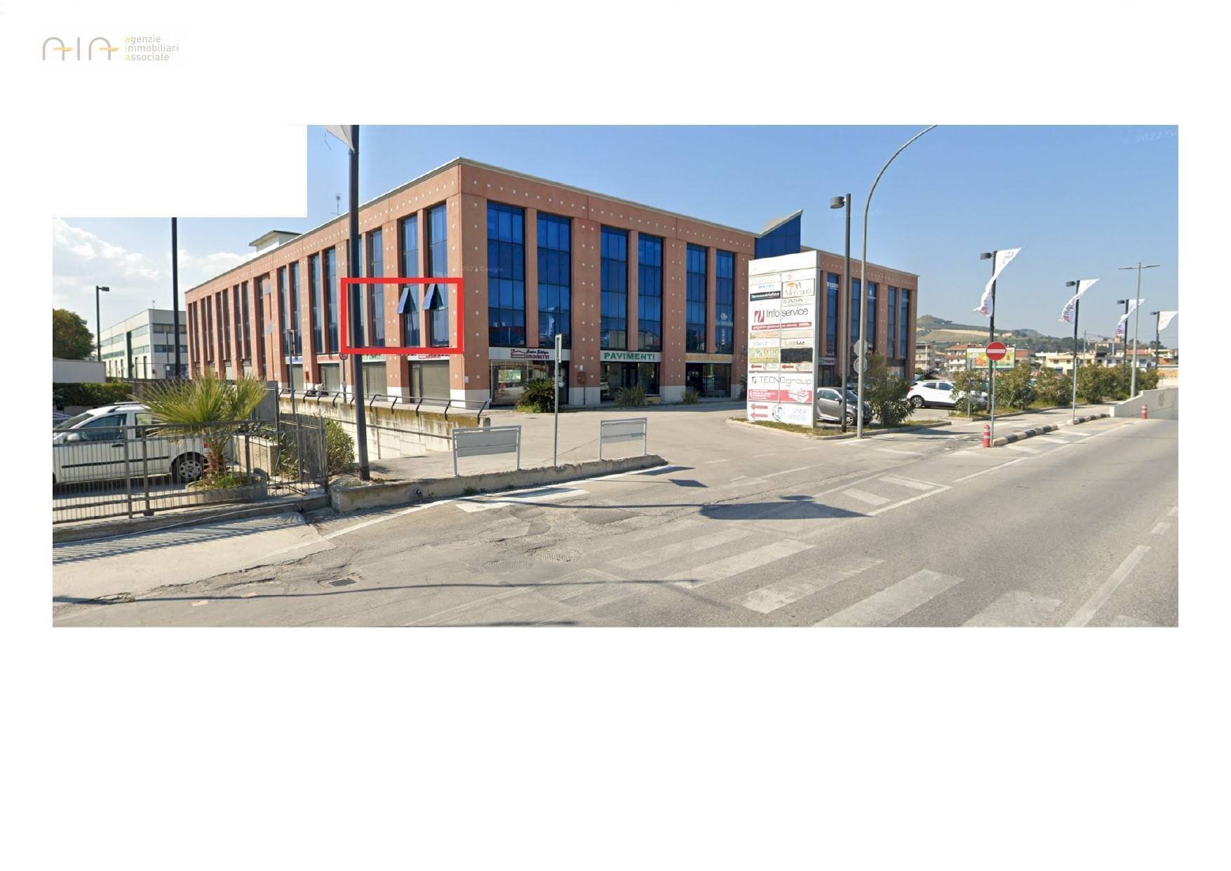 Locale Commerciale Via del Lavoro, San Benedetto del Tronto - foto 2