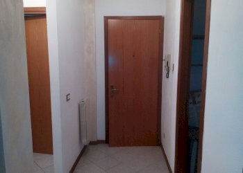 IMG_20180126_164053.jpg - Commercial Premises Via di Mezzo II, Lucca - photo 8