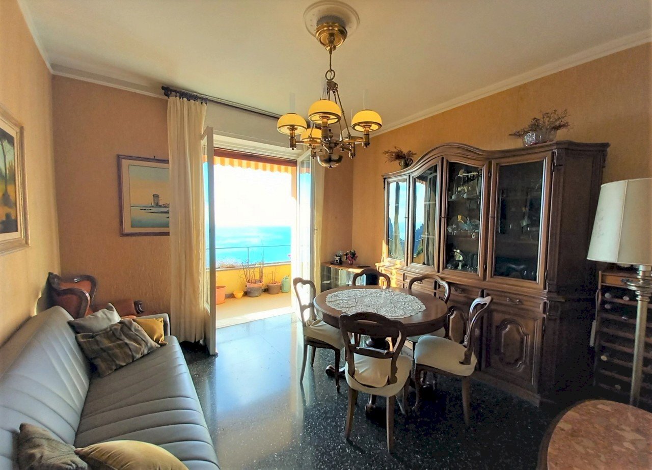 002 - Sala (2).jpg - Appartamento Camogli - foto 3