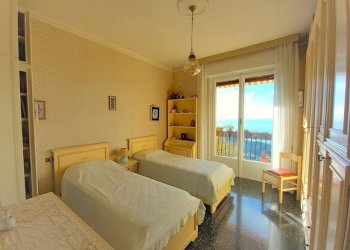 011 - Camera 1 (2).jpg - Appartamento Camogli - foto 10