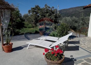 Casale Strada San pietro 
 Apricale, IM, Apricale - foto 4