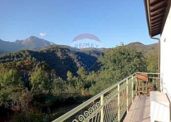 Casale Strada San pietro 
 Apricale, IM, Apricale - foto 15