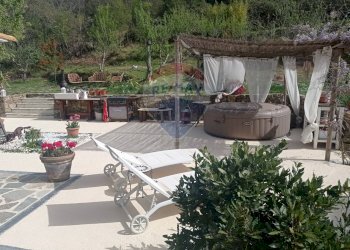 Casale Strada San pietro 
 Apricale, IM, Apricale - foto 7