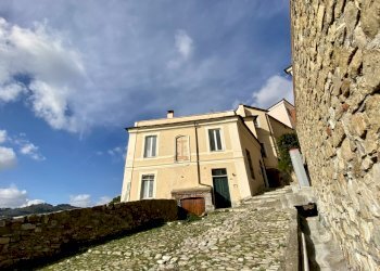 IMG_8641.jpeg - Appartamento Piazza Quaglia 1, Diano Castello - foto 2