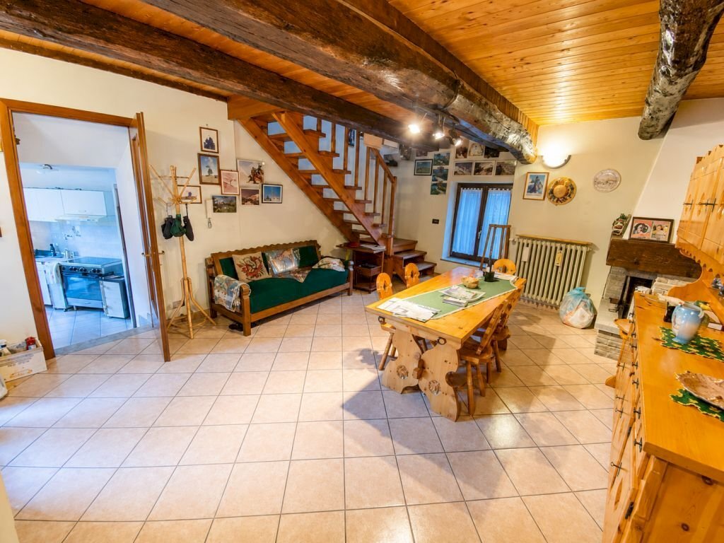 soggiorno - Baita Frazione Roreto, 122, Roure - foto 2
