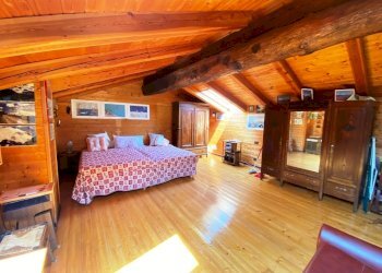 camera piano 2° - Baita Frazione Roreto, 122, Roure - foto 24