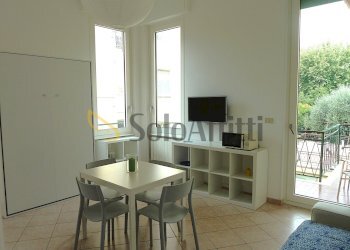 Zona giorno e notte - One-room apartment Corso Trento Trieste 53, Sanremo - photo 3