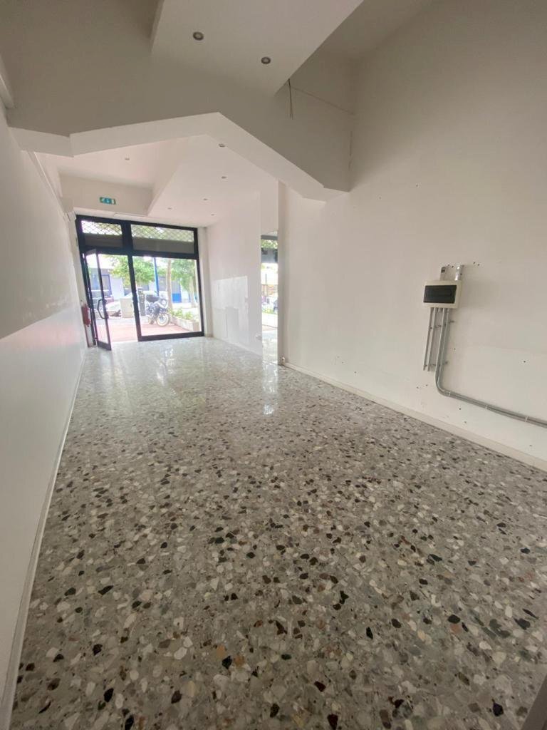 WhatsApp Image 2022-09-14 at 00.28.55(3).jpeg - Locale Commerciale VIALE MAIELLA 23, Francavilla al Mare - foto 1