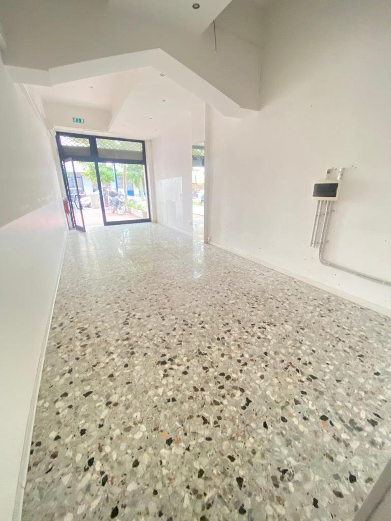 WhatsApp Image 2022-09-14 at 00.28.55(2).jpeg - Locale Commerciale VIALE MAIELLA 23, Francavilla al Mare - foto 2