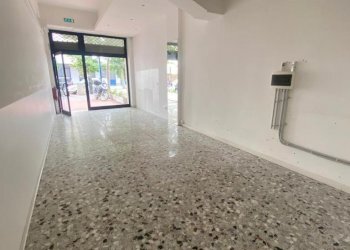 WhatsApp Image 2022-09-14 at 00.28.55(3).jpeg - Locale Commerciale VIALE MAIELLA 23, Francavilla al Mare - foto 1