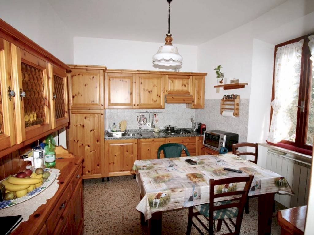 m-c (1).jpg - Four-room apartment Calci - photo 3