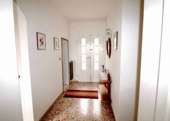 m-c.jpg - Appartamento Calci - foto 10