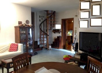 52080721_2178457032405510_4945437473049149440_n.jp - Appartamento Calci - foto 23