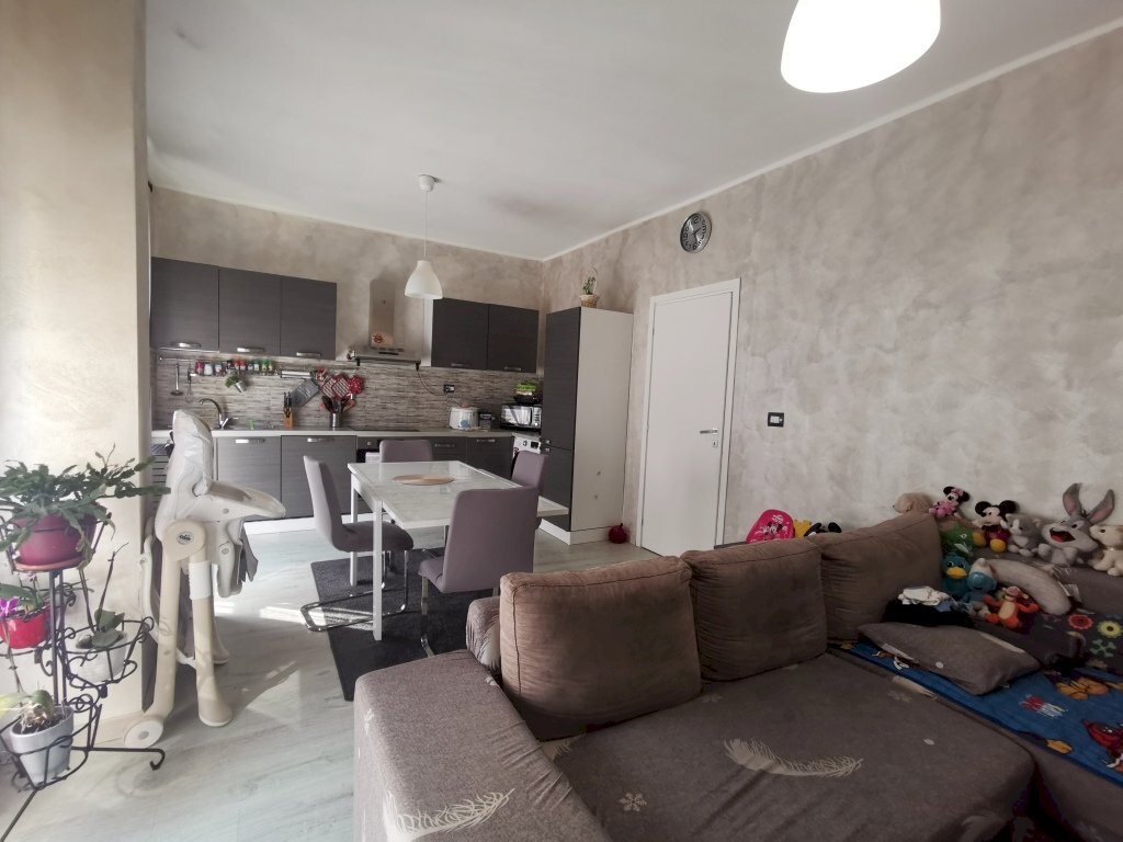 cucina - Trilocale via carlo alberto, 46, Pomaretto - foto 2