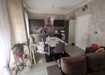 cucina - Trilocale via carlo alberto, 46, Pomaretto - foto 1