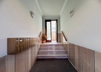 ingresso condominio - Trilocale via carlo alberto, 46, Pomaretto - foto 23