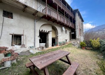 RETRO FACCIATA - Portion of a house borgata Trossieri, 5, Perrero - photo 25