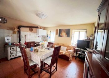 CUCINA PIANO TERRA - Portion of a house borgata Trossieri, 5, Perrero - photo 4