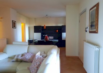 32CAS.jpg - Villa Trifamiliare Castelnuovo Magra - foto 1