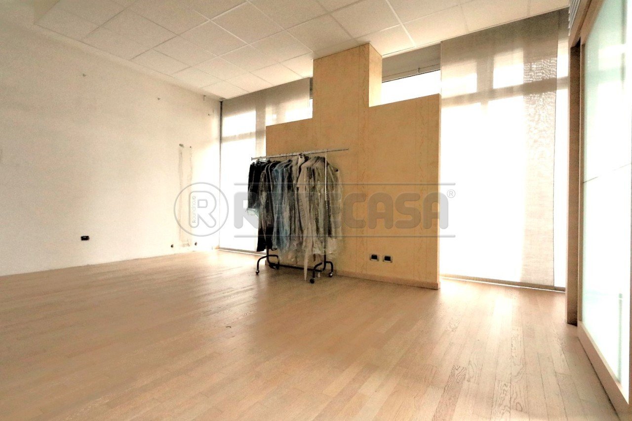 IMG_8665-001.JPG - Locale Commerciale Via Pizzardi 55, Vicenza - foto 2