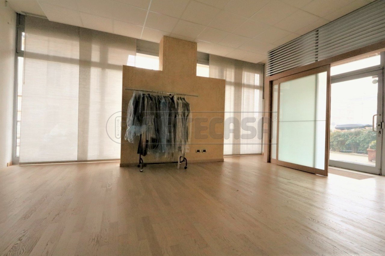 IMG_8666-001.JPG - Locale Commerciale Via Pizzardi 55, Vicenza - foto 3