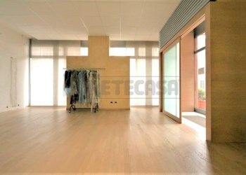 IMG_8672-001.JPG - Locale Commerciale Via Pizzardi 55, Vicenza - foto 1