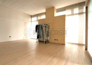 IMG_8665-001.JPG - Locale Commerciale Via Pizzardi 55, Vicenza - foto 2