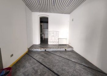 fondo commerciale LC02346 (4).jpg - Commercial Premises Porcari - photo 3